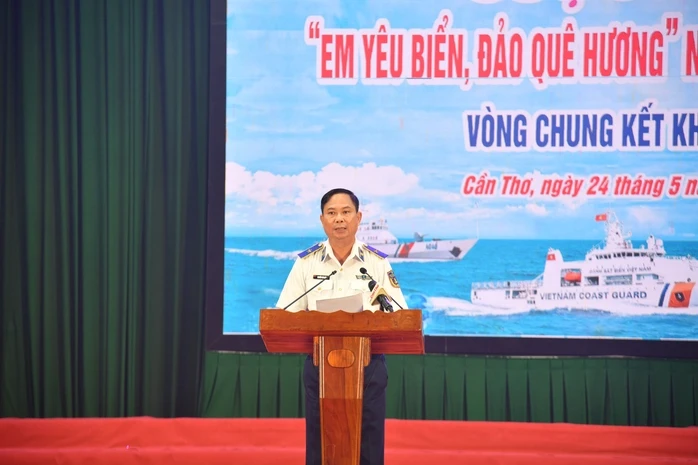 Đội thi của Cà Mau đoạt giải nhất cuộc thi "Em yêu biển, đảo quê hương" Đội thi của Cà Mau đoạt giải nhất cuộc thi "Em yêu biển, đảo quê hương"
