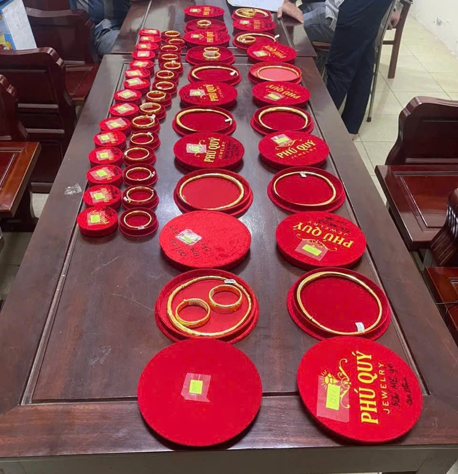 Đối tượng 6 lần tới một cửa hàng để cầm cố 112 chỉ vàng giả Đối tượng 6 lần tới một cửa hàng để cầm cố 112 chỉ vàng giả