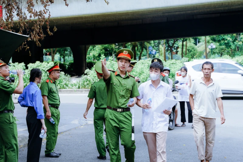 Đối tượng nào được tuyển thẳng và cộng điểm ưu tiên vào hệ trung cấp Công an? Đối tượng nào được tuyển thẳng và cộng điểm ưu tiên vào hệ trung cấp Công an?