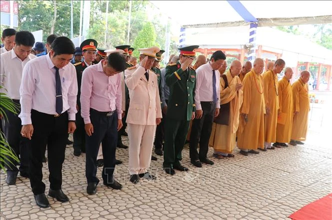 Đón 158 hài cốt liệt sĩ quân tình nguyện, chuyên gia Việt Nam hy sinh tại Campuchia về nước Đón 158 hài cốt liệt sĩ quân tình nguyện, chuyên gia Việt Nam hy sinh tại Campuchia về nước