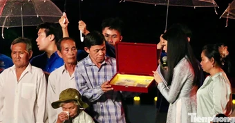 Đón di vật liệt sĩ Huỳnh Văn Quên sau gần 60 năm chờ đợi , xúc động và ý nghĩa