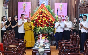 Đón mừng mùa Phật đản nhiều niềm vui, hạnh phúc, an lạc