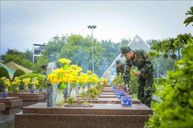 Dồn sức hoàn thành lấy mẫu ADN các hài cốt liệt sĩ trước ngày 30/9 Dồn sức hoàn thành lấy mẫu ADN các hài cốt liệt sĩ trước ngày 30/9