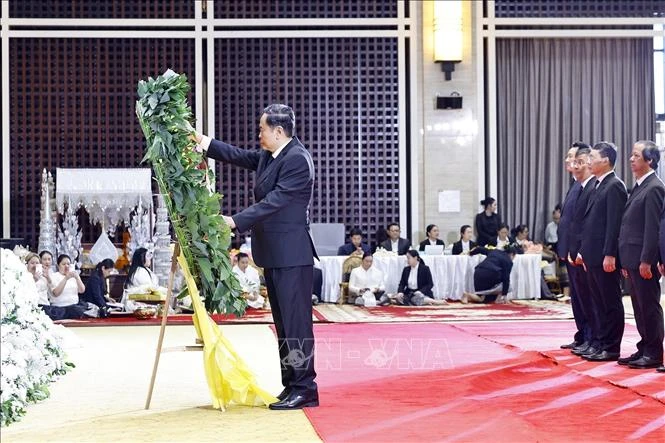 Đồng chí Xaysomphone Phomvihane - Những cống hiến quan trọng với sự nghiệp cách mạng Lào và dấu ấn đậm nét vun đắp tình hữu nghị đặc biệt Việt-Lào Đồng chí Xaysomphone Phomvihane - Những cống hiến quan trọng với sự nghiệp cách mạng Lào và dấu ấn đậm nét vun đắp tình hữu nghị đặc biệt Việt-Lào