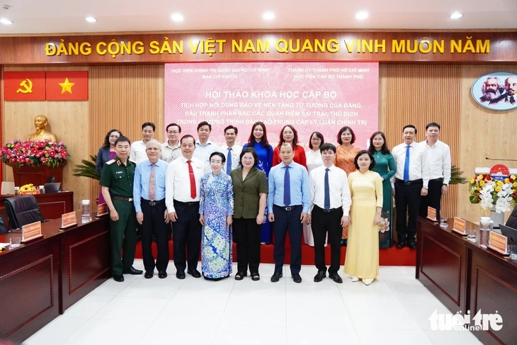 Đồng kiến tạo tri thức: Bí quyết bảo vệ nền tảng tư tưởng trong thời đại số Đồng kiến tạo tri thức: Bí quyết bảo vệ nền tảng tư tưởng trong thời đại số