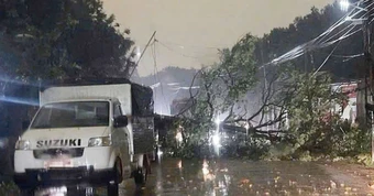 Dông lốc và mưa đá gây thiệt hại nặng nề tại Lào Cai , Thái Nguyên , 2026