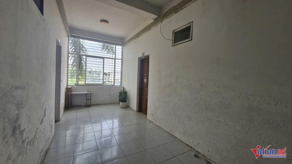 Động thái mới của hàng xóm sau vụ đôi nam nữ tử vong trong chung cư Động thái mới của hàng xóm sau vụ đôi nam nữ tử vong trong chung cư
