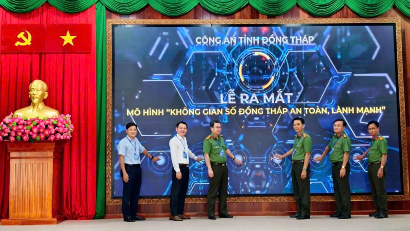 Đồng Tháp: Phòng ngừa, đấu tranh với thông tin “xấu, độc” trên không gian mạng Đồng Tháp: Phòng ngừa, đấu tranh với thông tin “xấu, độc” trên không gian mạng