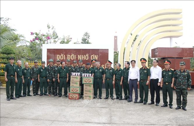 Động viên lực lượng làm nhiệm vụ thu nhận mẫu ADN, số hóa thông tin hài cốt liệt sĩ Động viên lực lượng làm nhiệm vụ thu nhận mẫu ADN, số hóa thông tin hài cốt liệt sĩ