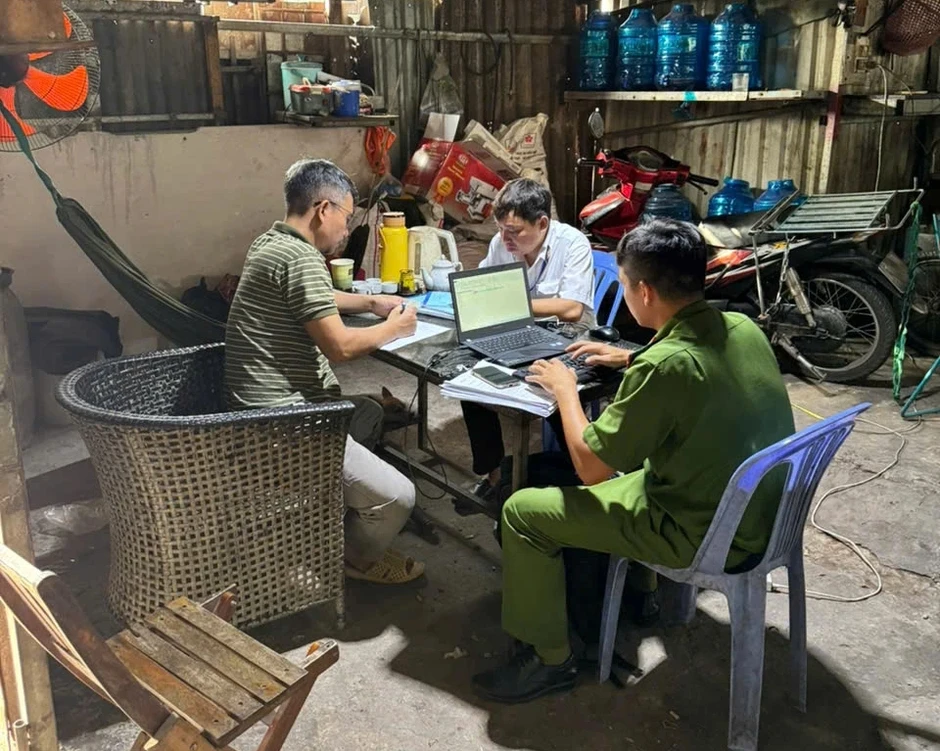 Đột kích 2 lò giết mổ heo 'chui' trong hẻm sâu ở TP.HCM Đột kích 2 lò giết mổ heo 'chui' trong hẻm sâu ở TP.HCM