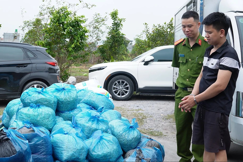 Đột kích loạt xưởng sản xuất hàng tấn giá đỗ dùng chất cấm ở Quảng Ninh Đột kích loạt xưởng sản xuất hàng tấn giá đỗ dùng chất cấm ở Quảng Ninh