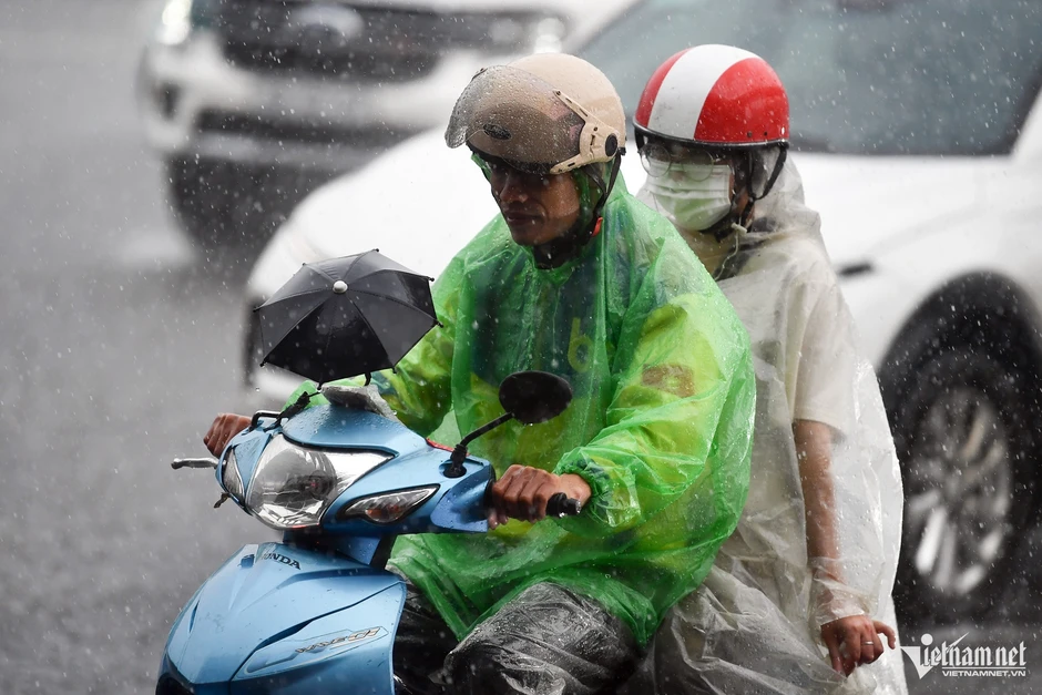 Đợt mưa lớn trút xuống miền Bắc, thời điểm nào dồn dập nhất? Đợt mưa lớn trút xuống miền Bắc, thời điểm nào dồn dập nhất?