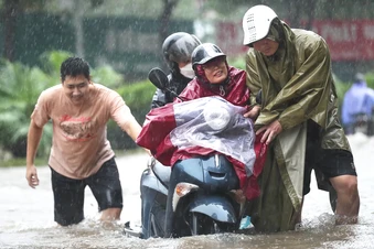 Dự báo thời tiết 9/7: Miền Bắc mưa lớn, có nơi trên 300mm, miền Trung nắng nóng