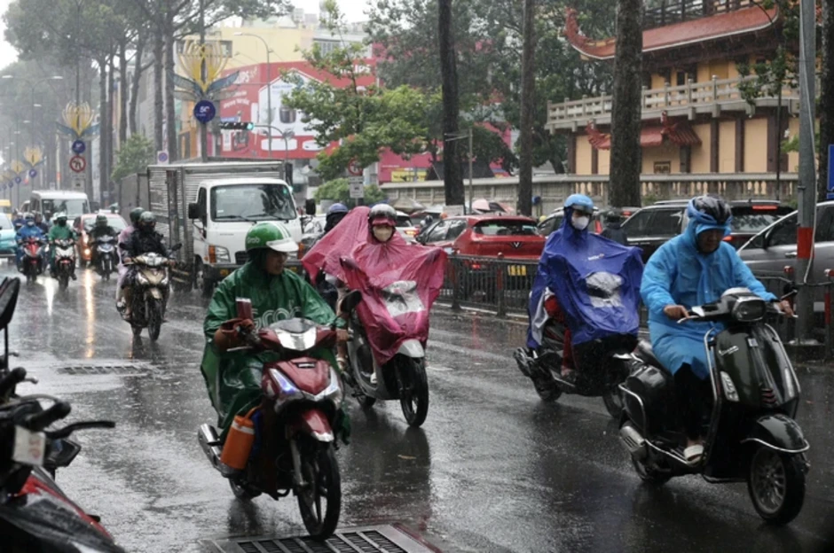 Dự báo thời tiết hôm nay, 26-2: TPHCM và Nam Bộ đón đợt mưa trái mùa diện rộng