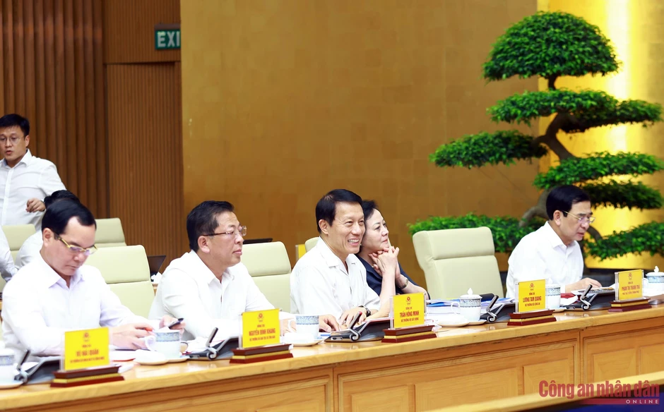 Dữ liệu phải đúng, đủ, sạch, sống và tuyệt đối an toàn Dữ liệu phải đúng, đủ, sạch, sống và tuyệt đối an toàn
