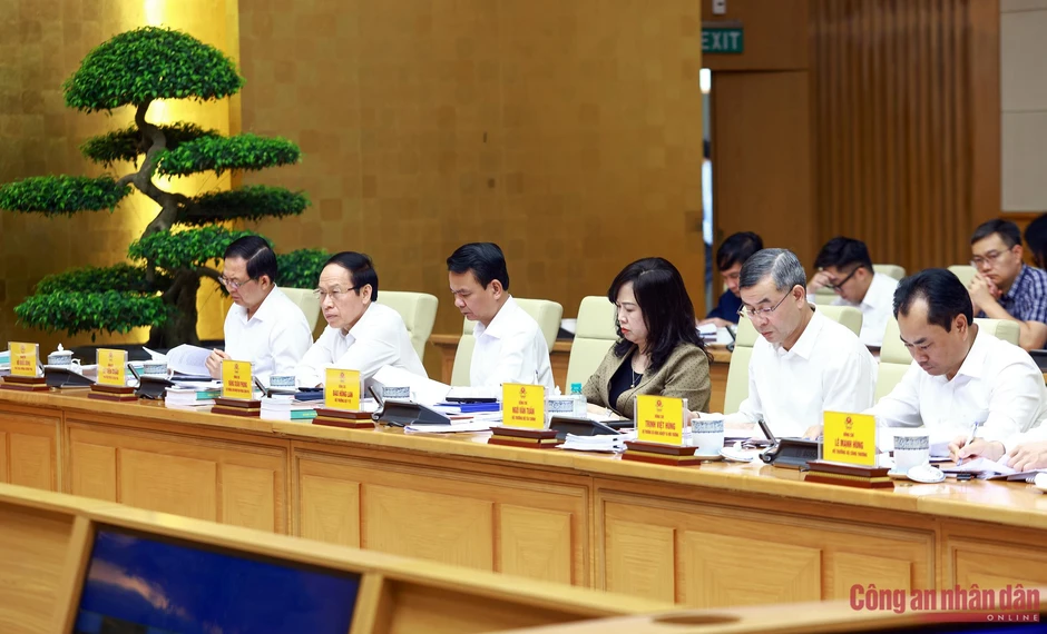 Dữ liệu phải đúng, đủ, sạch, sống và tuyệt đối an toàn Dữ liệu phải đúng, đủ, sạch, sống và tuyệt đối an toàn