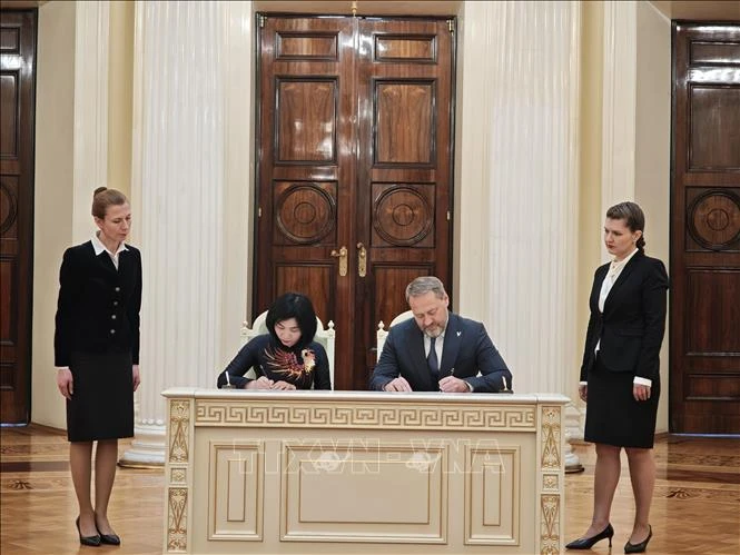 Đưa hợp tác giữa Hà Nội và Saint Petersburg (LB Nga) đi vào thực chất Đưa hợp tác giữa Hà Nội và Saint Petersburg (LB Nga) đi vào thực chất