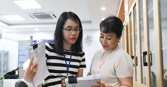 Đừng để tinh gọn đồng nghĩa với quá tải ở cấp xã