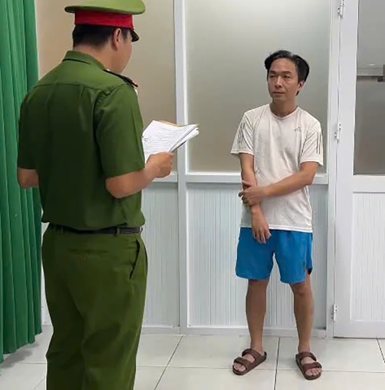 Dùng hơn 360 công ty ‘ma’ mua bán hóa đơn khống hàng nghìn tỷ đồng Dùng hơn 360 công ty ‘ma’ mua bán hóa đơn khống hàng nghìn tỷ đồng