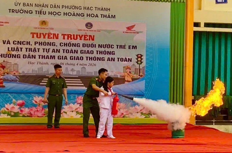 Dựng lá chắn an toàn cho học sinh Dựng lá chắn an toàn cho học sinh