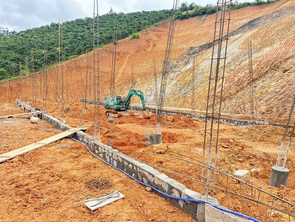 FPT giúp học sinh ở vùng '3 không' thoát cảnh thuê trọ đi học FPT giúp học sinh ở vùng '3 không' thoát cảnh thuê trọ đi học
