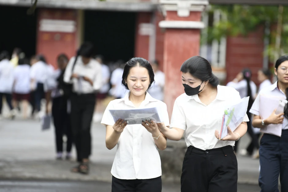 Gần 1,2 triệu thí sinh làm thủ tục dự thi Tốt nghiệp THPT: 7 nguyên tắc vàng làm bài trắc nghiệm Gần 1,2 triệu thí sinh làm thủ tục dự thi Tốt nghiệp THPT: 7 nguyên tắc vàng làm bài trắc nghiệm