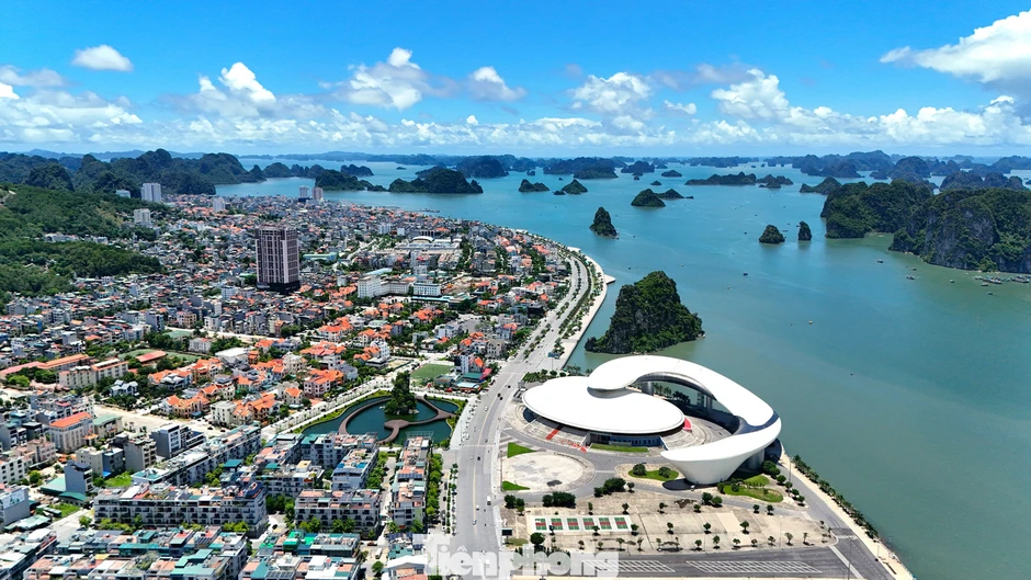 Gần 100 % hộ dân đồng thuận thành lập thành phố Quảng Ninh năm 2026 Gần 100 % hộ dân đồng thuận thành lập thành phố Quảng Ninh năm 2026