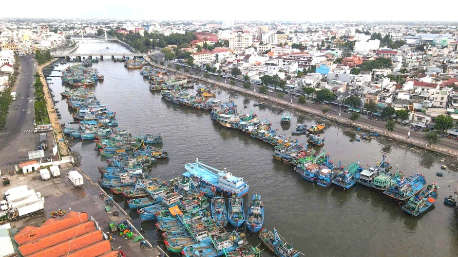 Gần 1.000 tàu cá ở Lâm Đồng vẫn ra khơi dù chưa đủ điều kiện Gần 1.000 tàu cá ở Lâm Đồng vẫn ra khơi dù chưa đủ điều kiện