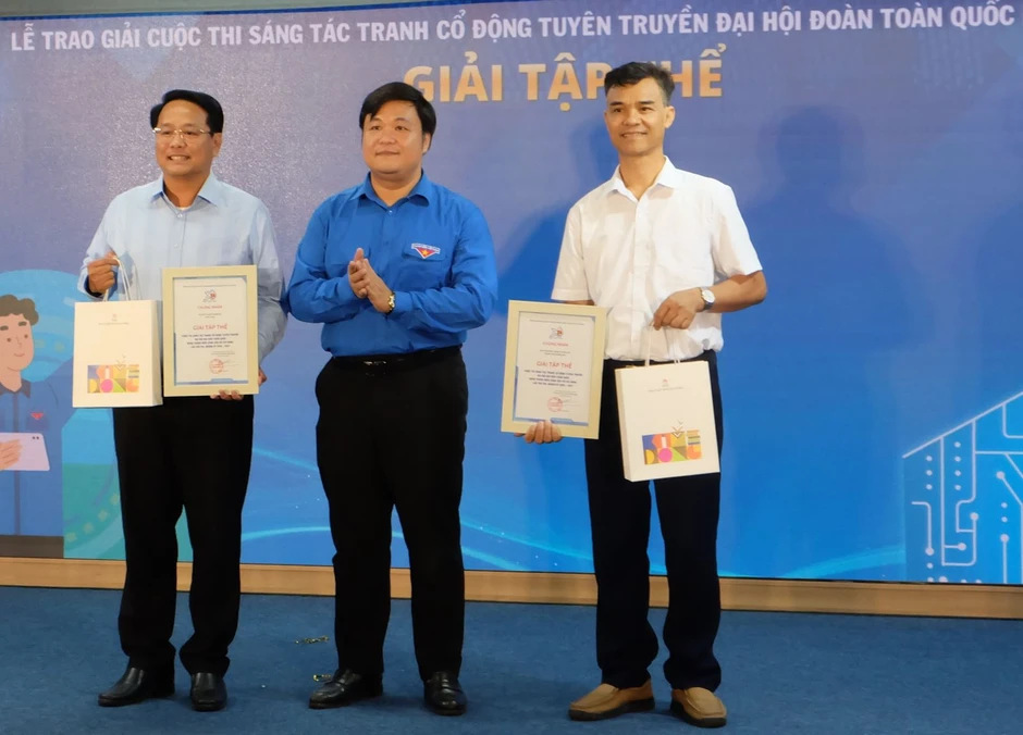 Gần 1.900 tác phẩm tham gia sáng tác tranh cổ động tuyên truyền Đại hội Đoàn XIII Gần 1.900 tác phẩm tham gia sáng tác tranh cổ động tuyên truyền Đại hội Đoàn XIII
