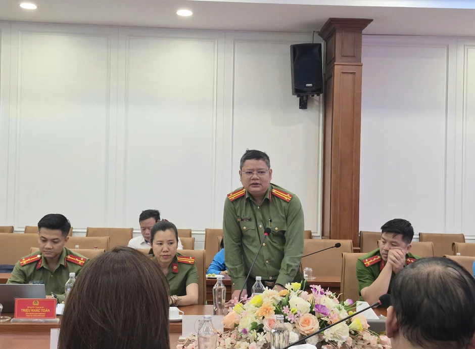 Gần 25 nghìn đoàn viên công đoàn, người lao động trong CAND được chăm lo trong dịp Tết Nguyên đán Bính Ngọ Gần 25 nghìn đoàn viên công đoàn, người lao động trong CAND được chăm lo trong dịp Tết Nguyên đán Bính Ngọ