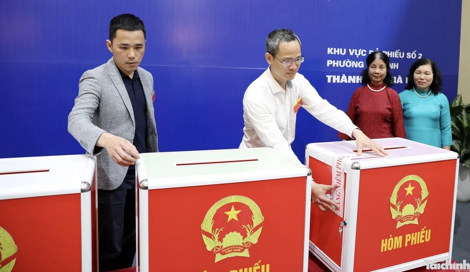 Gần 79 triệu cử tri đón “Ngày hội non sông” Gần 79 triệu cử tri đón “Ngày hội non sông”