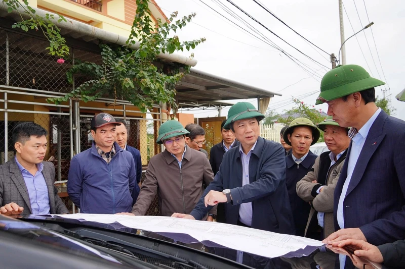Gắn trách nhiệm, xếp loại cán bộ, đảng viên liên quan đến đầu tư công trên địa bàn Quảng Trị Gắn trách nhiệm, xếp loại cán bộ, đảng viên liên quan đến đầu tư công trên địa bàn Quảng Trị