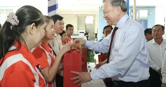 Gần và hiểu công nhân hơn nữa