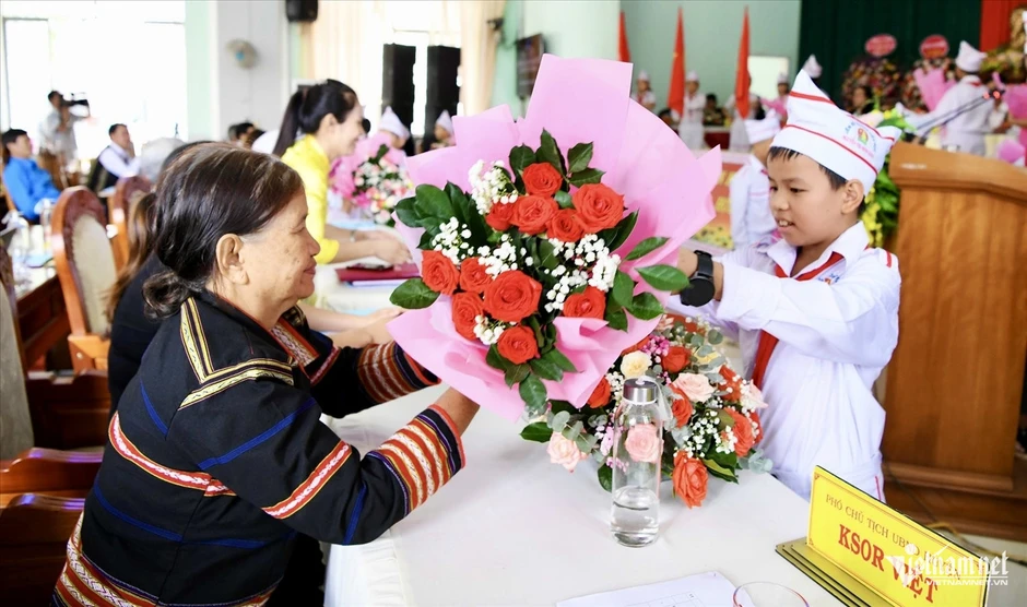 Gặp lại những nữ anh hùng Tây Nguyên giữa đời thường