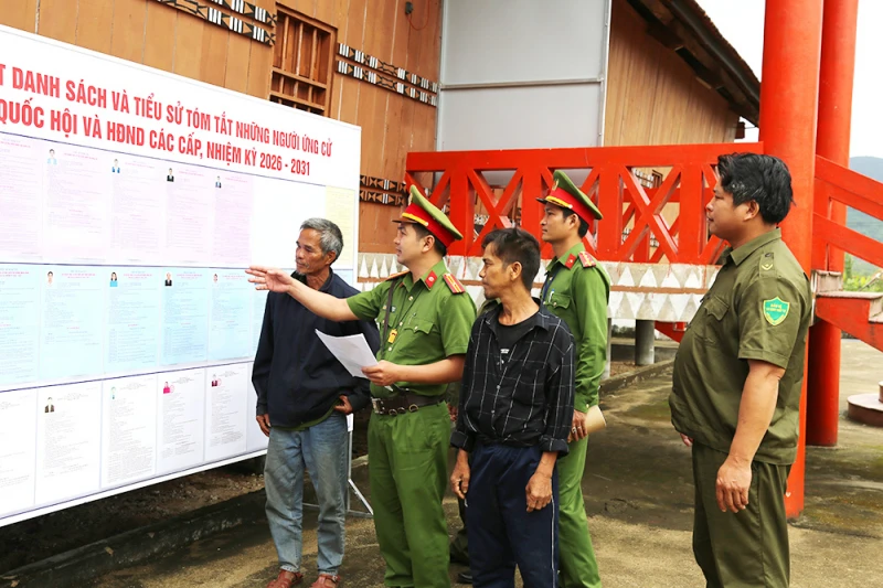 Gia Lai: Đảm bảo an ninh trật tự cho ngày hội toàn dân tại các địa bàn trọng điểm Gia Lai: Đảm bảo an ninh trật tự cho ngày hội toàn dân tại các địa bàn trọng điểm