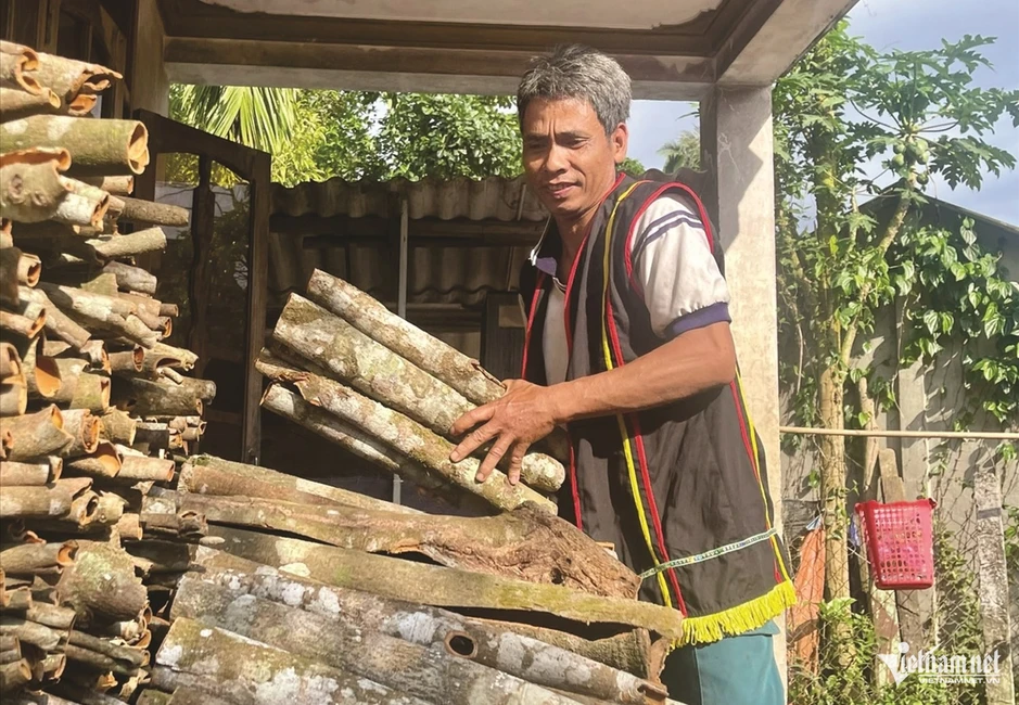 Già làng người Co giữ hồn văn hóa, mở đường thoát nghèo