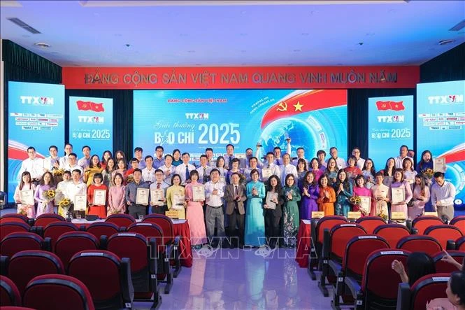 Giải thưởng Báo chí TTXVN 2025: Lan tỏa giá trị, nâng tầm thương hiệu Giải thưởng Báo chí TTXVN 2025: Lan tỏa giá trị, nâng tầm thương hiệu