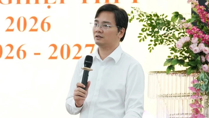 Giám đốc Sở GD&ĐT Tuyên Quang Vũ Đình Hưng bị tạm đình chỉ công tác Giám đốc Sở GD&ĐT Tuyên Quang Vũ Đình Hưng bị tạm đình chỉ công tác