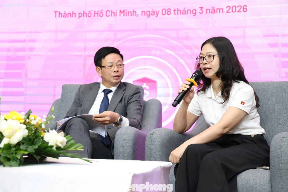 Giao dịch ngân hàng qua mạng: Kẻ lừa đảo tinh vi, nạn nhân ngợp về khoản lợi 'từ trên trời rơi xuống' Giao dịch ngân hàng qua mạng: Kẻ lừa đảo tinh vi, nạn nhân ngợp về khoản lợi 'từ trên trời rơi xuống'