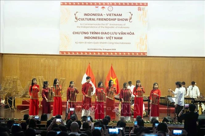 Giao lưu văn nghệ thắt chặt quan hệ nhân dân Thành phố Hồ Chí Minh và Indonesia Giao lưu văn nghệ thắt chặt quan hệ nhân dân Thành phố Hồ Chí Minh và Indonesia