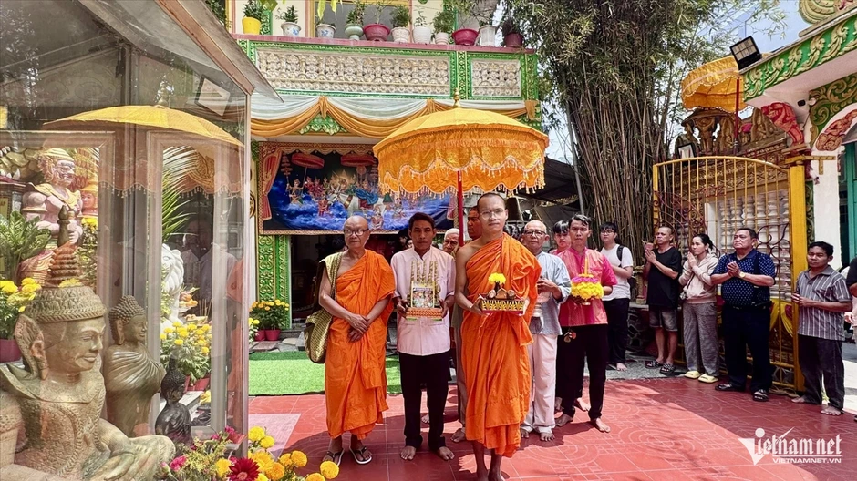 Giao thừa 'không giờ cố định' của Tết Chôl Chnăm Thmây Giao thừa 'không giờ cố định' của Tết Chôl Chnăm Thmây
