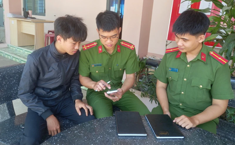 Giữ bình yên vùng quê anh hùng bên sông Bánh Lái Giữ bình yên vùng quê anh hùng bên sông Bánh Lái
