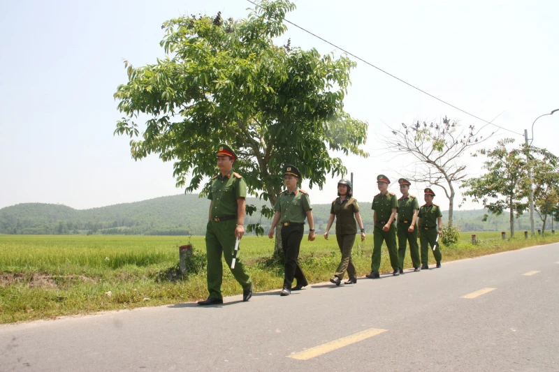 Giữ bình yên vùng quê anh hùng bên sông Bánh Lái Giữ bình yên vùng quê anh hùng bên sông Bánh Lái
