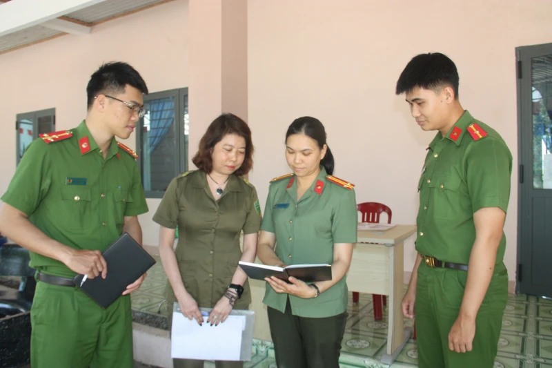 Giữ bình yên vùng quê anh hùng bên sông Bánh Lái Giữ bình yên vùng quê anh hùng bên sông Bánh Lái
