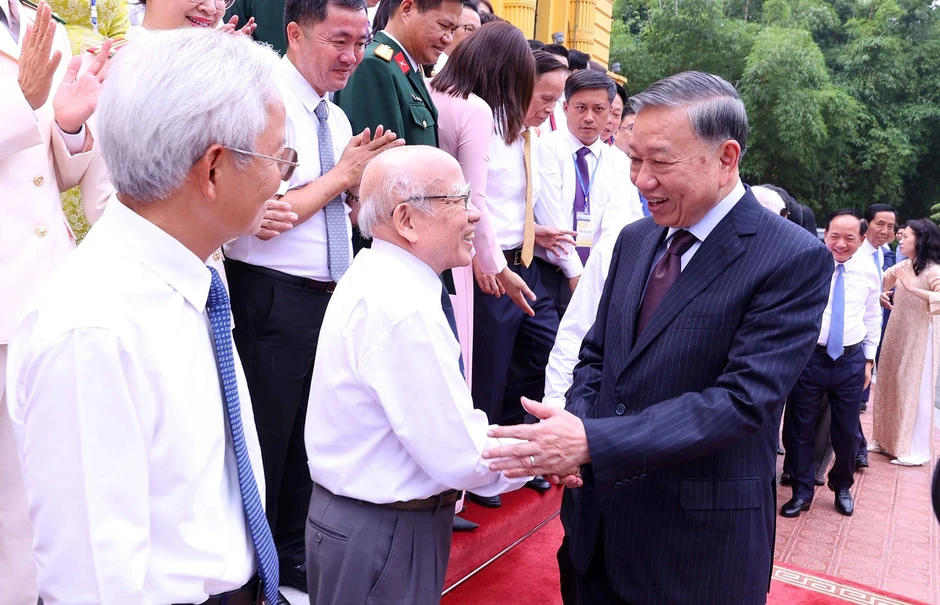 Giữ ngọn lửa nghề báo trong kỷ nguyên mới Giữ ngọn lửa nghề báo trong kỷ nguyên mới