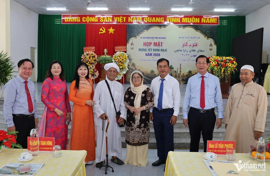 Giữ trọn nét đẹp Tết Roya Haji trong đời sống đồng bào Chăm ở An Giang Giữ trọn nét đẹp Tết Roya Haji trong đời sống đồng bào Chăm ở An Giang
