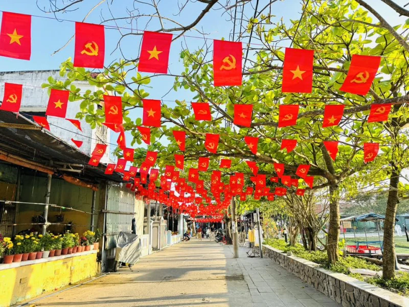 Giữ vững bình yên nơi đầu sóng, sẵn sàng cho “Ngày hội non sông” Giữ vững bình yên nơi đầu sóng, sẵn sàng cho “Ngày hội non sông”