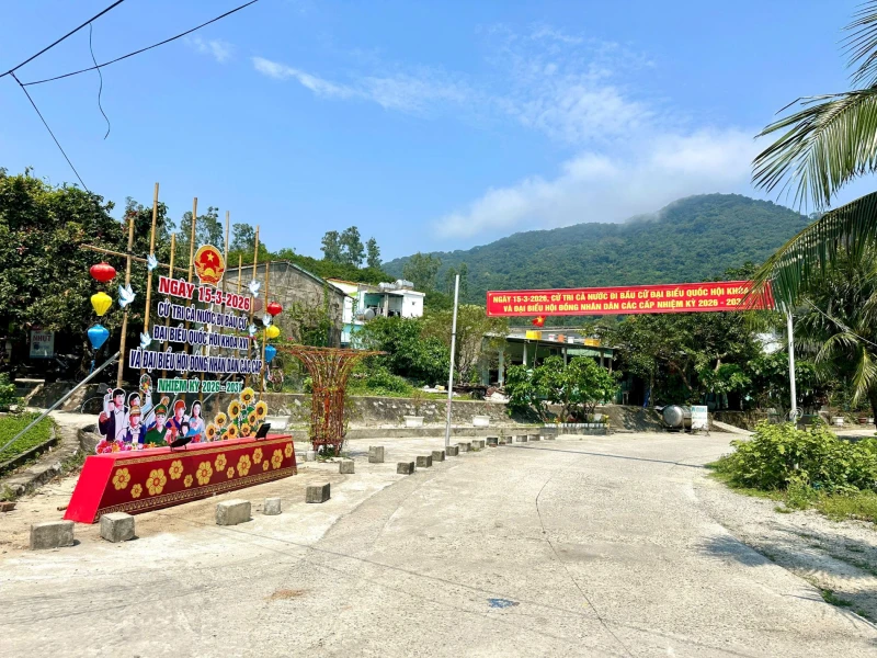 Giữ vững bình yên nơi đầu sóng, sẵn sàng cho “Ngày hội non sông” Giữ vững bình yên nơi đầu sóng, sẵn sàng cho “Ngày hội non sông”