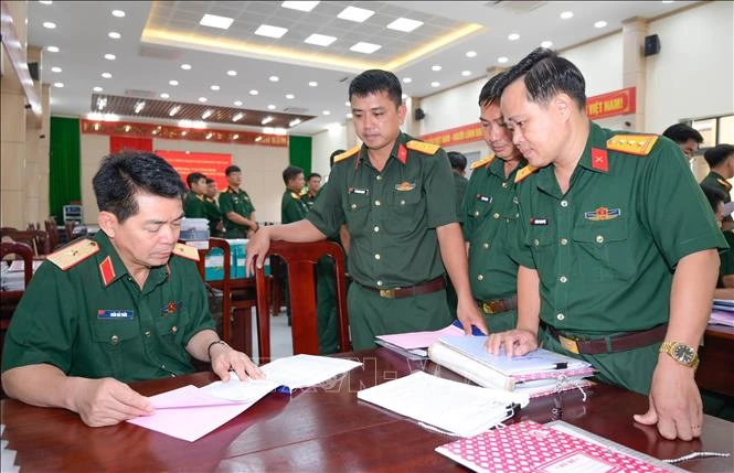 Giữ vững ổn định chính trị, quốc phòng, an ninh trên địa bàn Tây Nam của Tổ quốc Giữ vững ổn định chính trị, quốc phòng, an ninh trên địa bàn Tây Nam của Tổ quốc