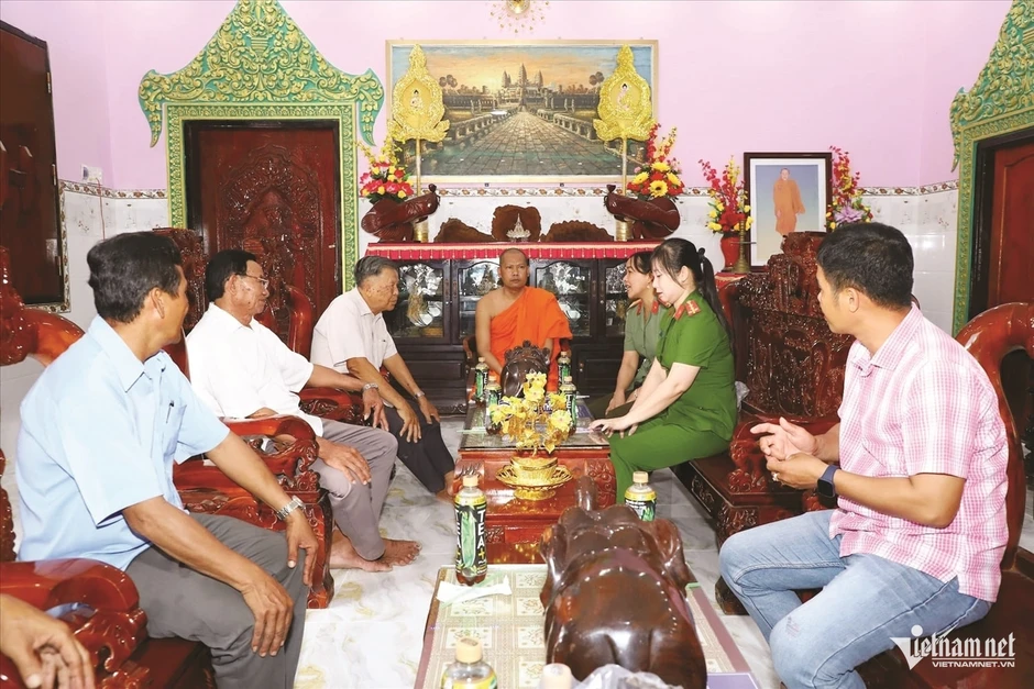Giữ vững 'thành lũy lòng dân' nơi vùng đồng bào Tây Nam Bộ Giữ vững 'thành lũy lòng dân' nơi vùng đồng bào Tây Nam Bộ